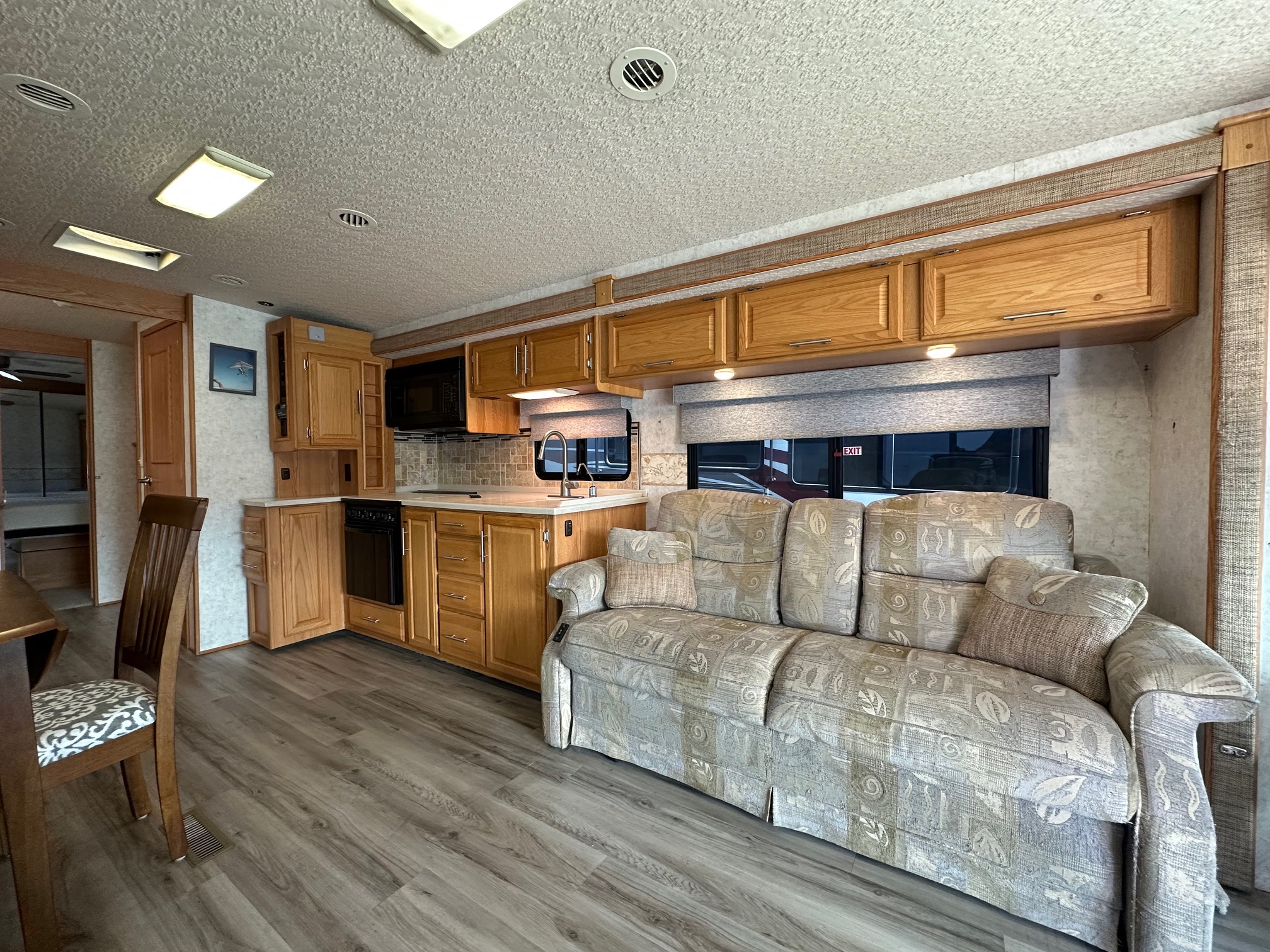 2004 Winnebago Journey 39W class a diesel pusher motorhome