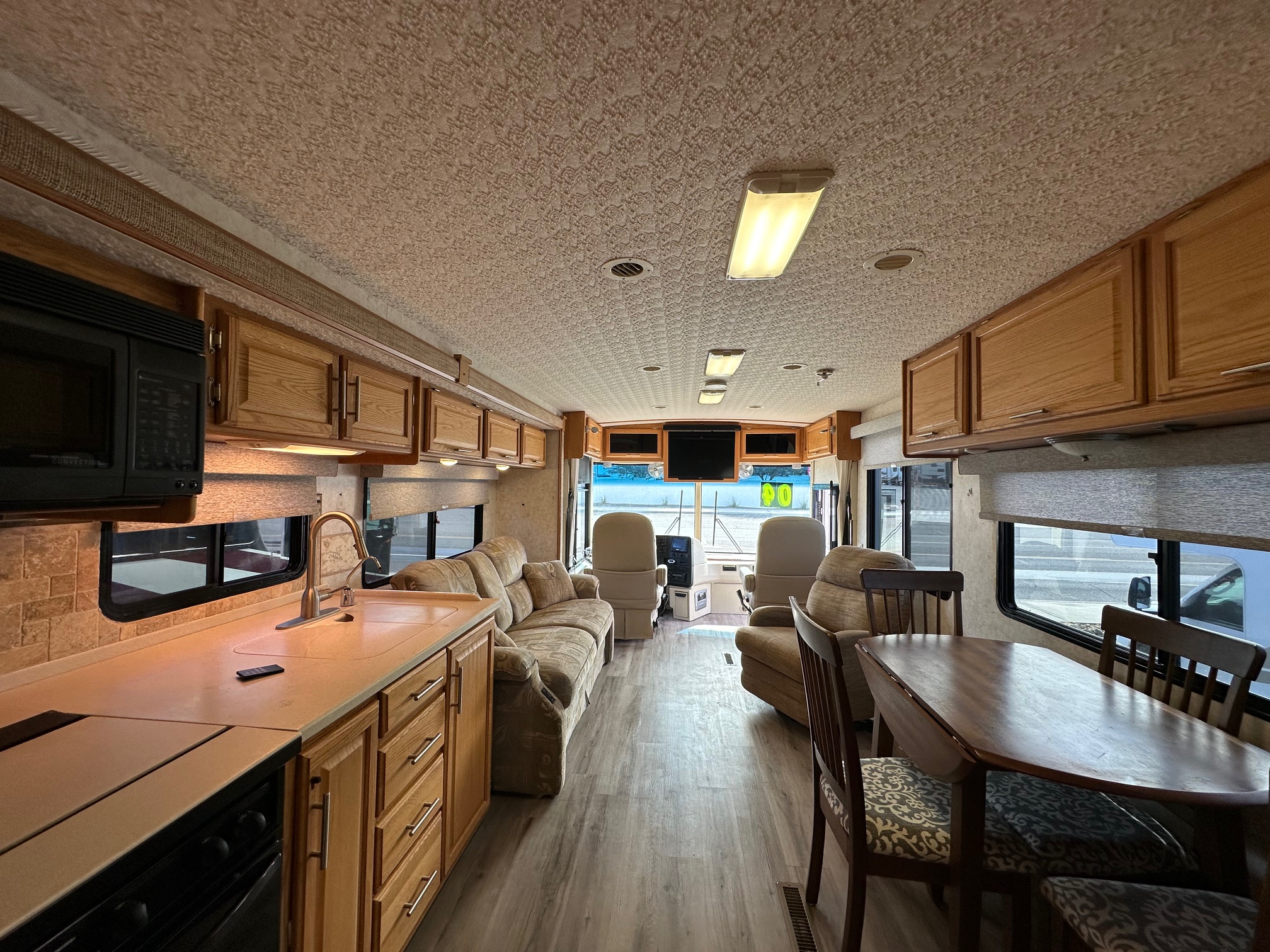 2004 Winnebago Journey 39W class a diesel pusher motorhome