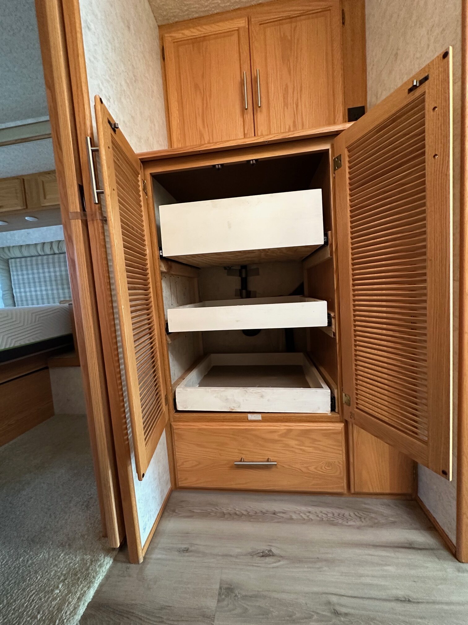 2004 Winnebago Journey 39W class a diesel pusher motorhome