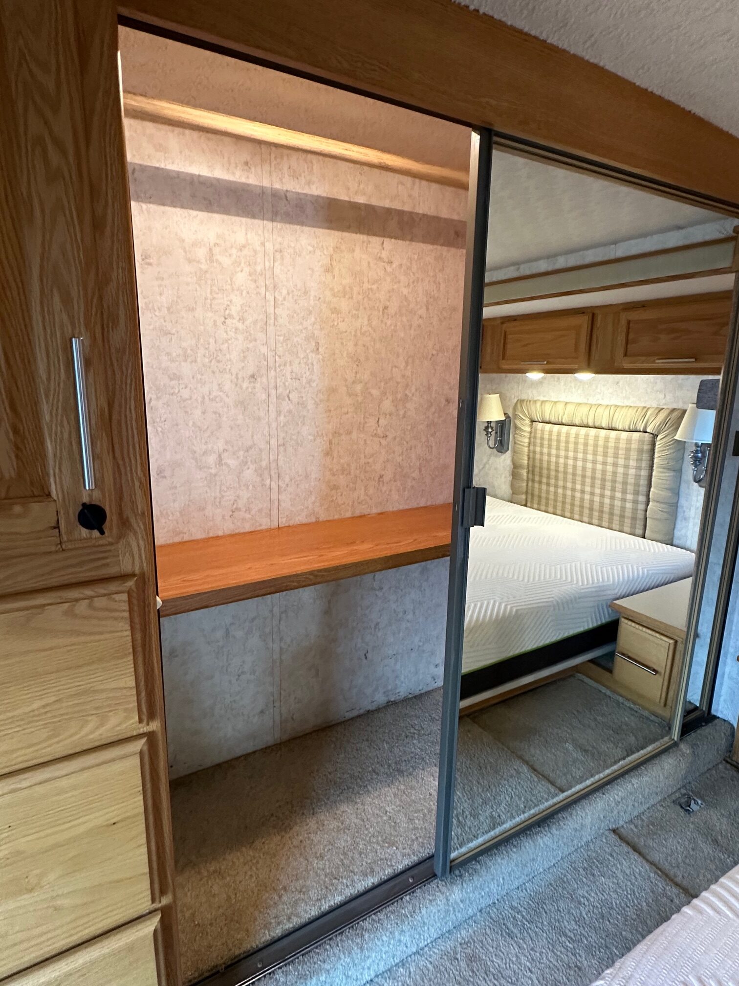 2004 Winnebago Journey 39W class a diesel pusher motorhome