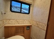 2004 Winnebago Journey 39W class a diesel pusher motorhome