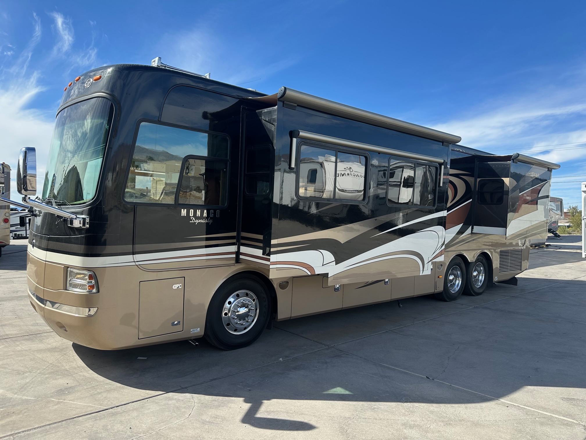 2009 Monaco Dynasty Bishop IV Class A Diesel Pusher Motorhome