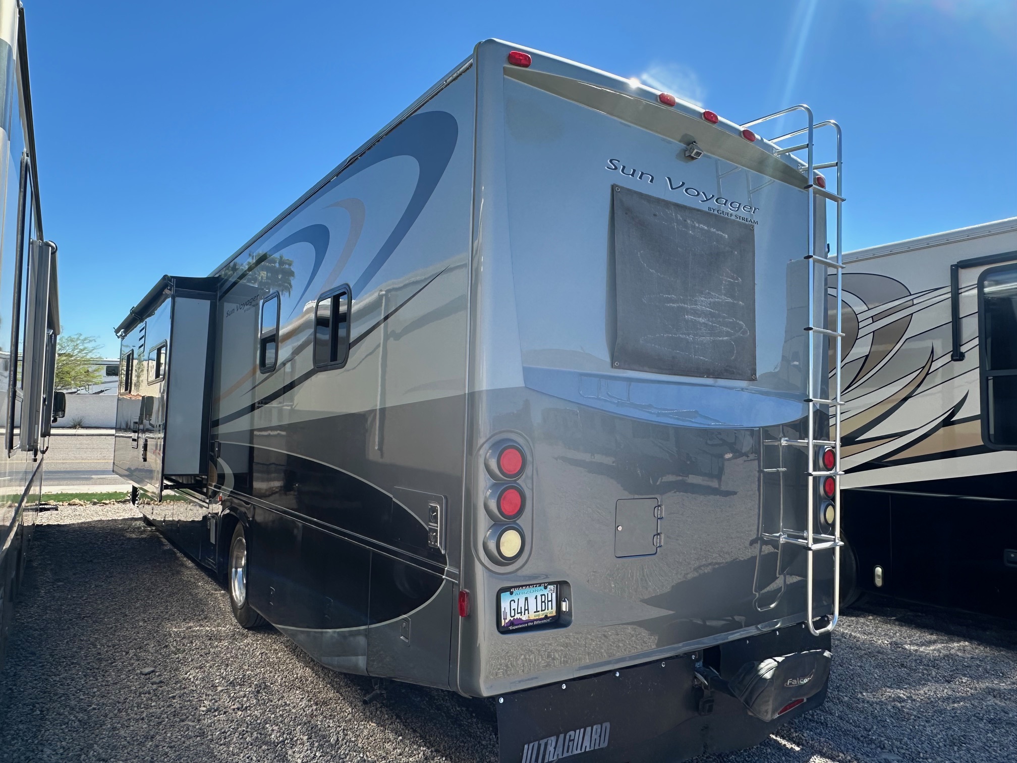 2007 Gulf Stream Sun Voyager 8389MXG Class A Diesel Motorhome