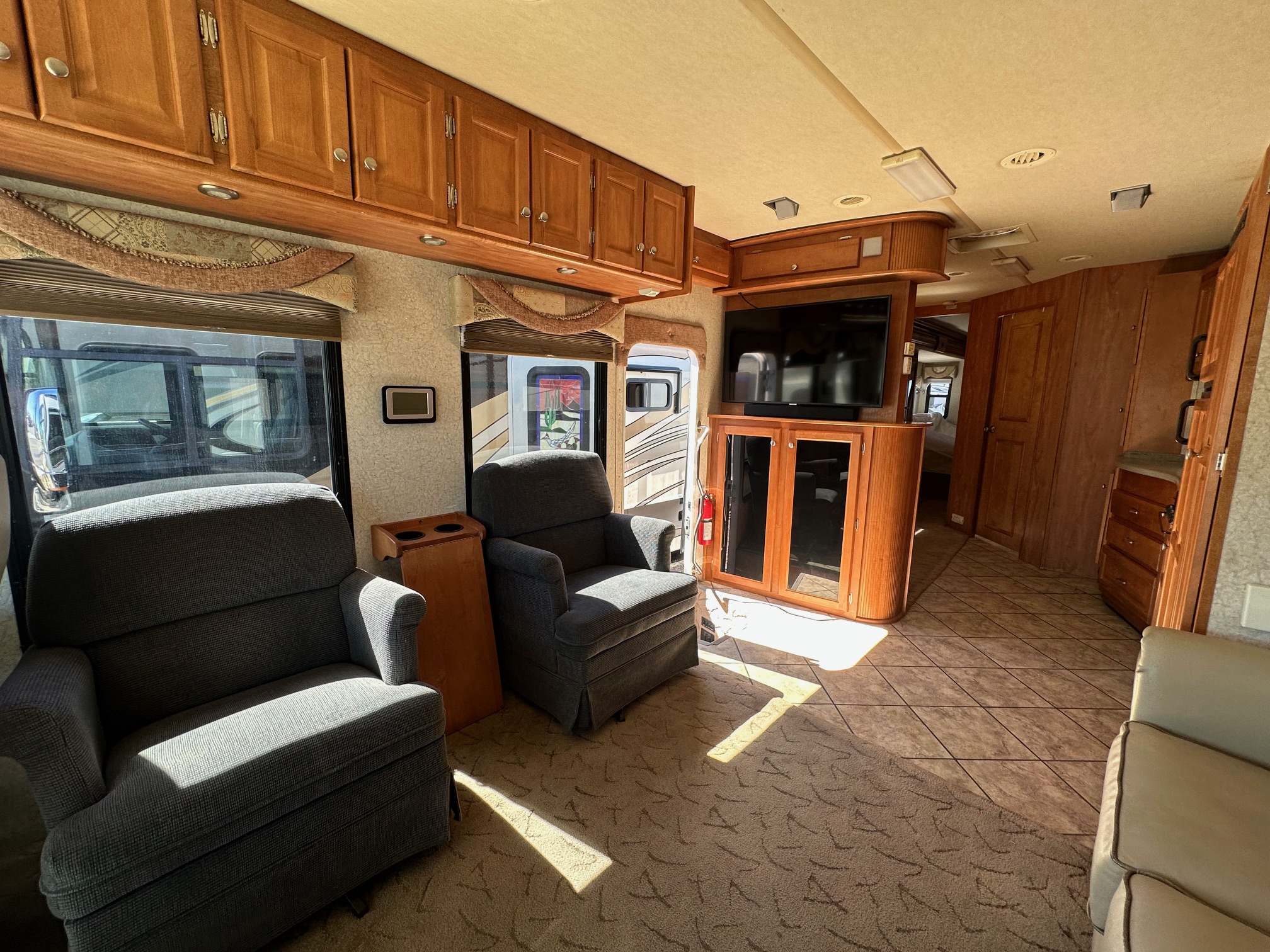 2007 Gulf Stream Sun Voyager 8389MXG Class A Diesel Motorhome