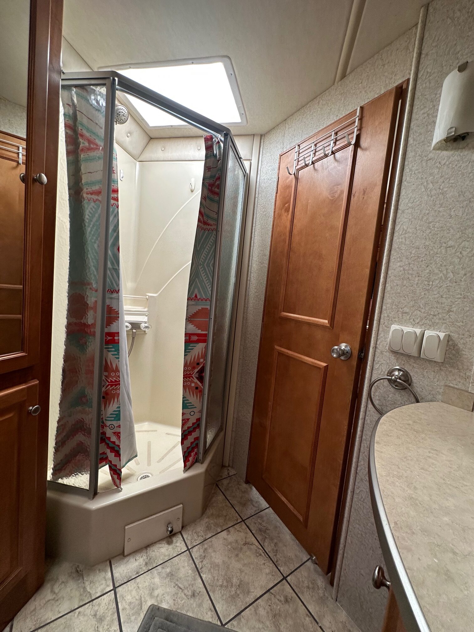 2007 Gulf Stream Sun Voyager 8389MXG Class A Diesel Motorhome