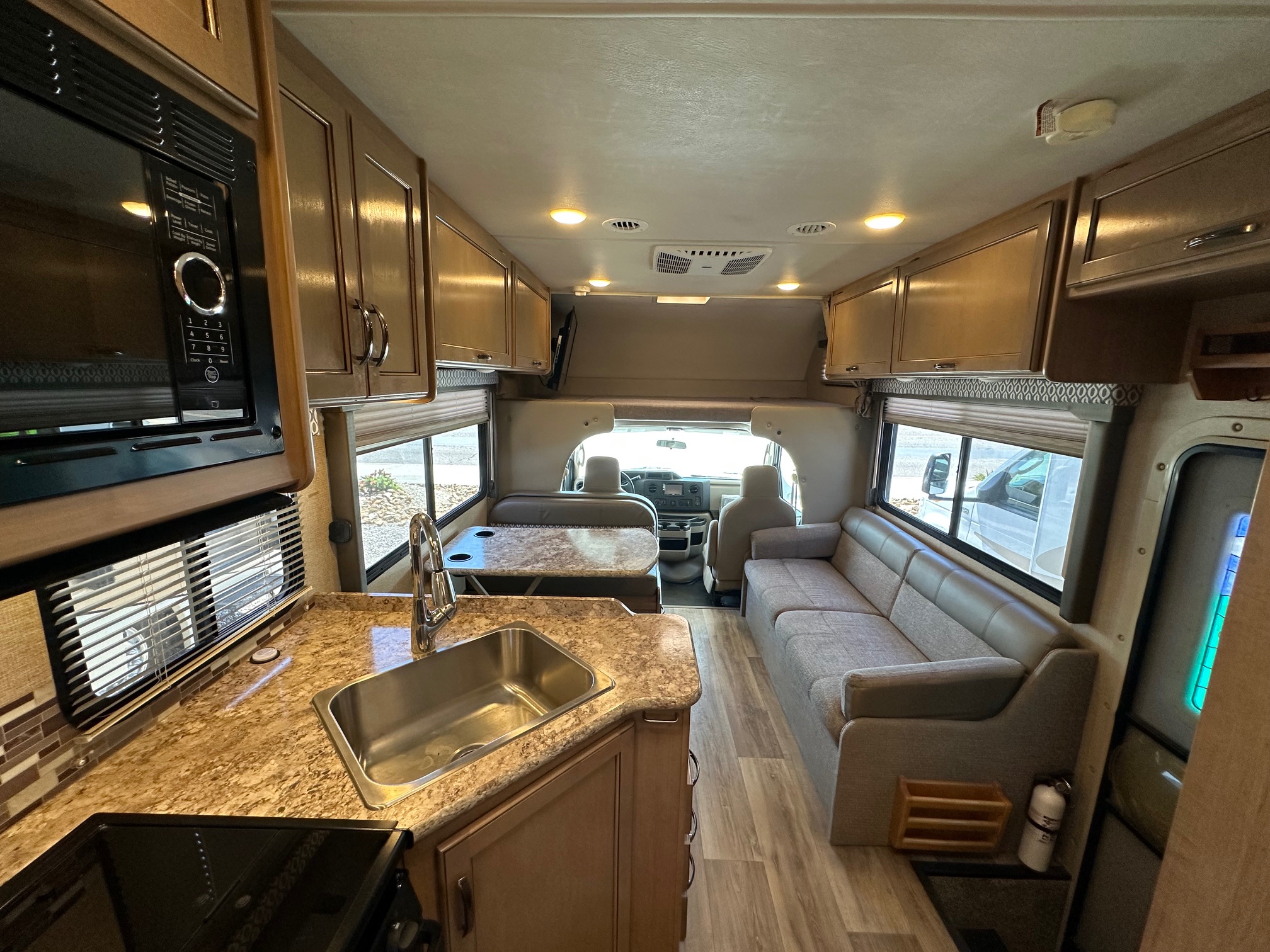 2018 Thor Freedom Elite 26HE Class C Motorhome