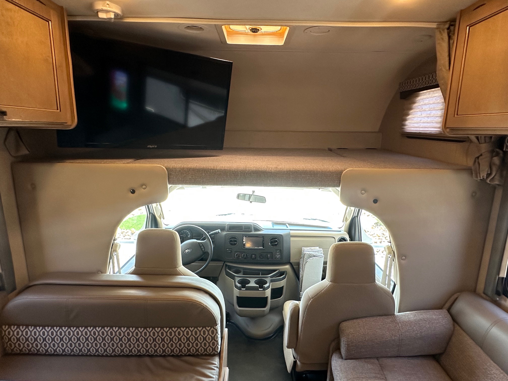 2018 Thor Freedom Elite 26HE Class C Motorhome