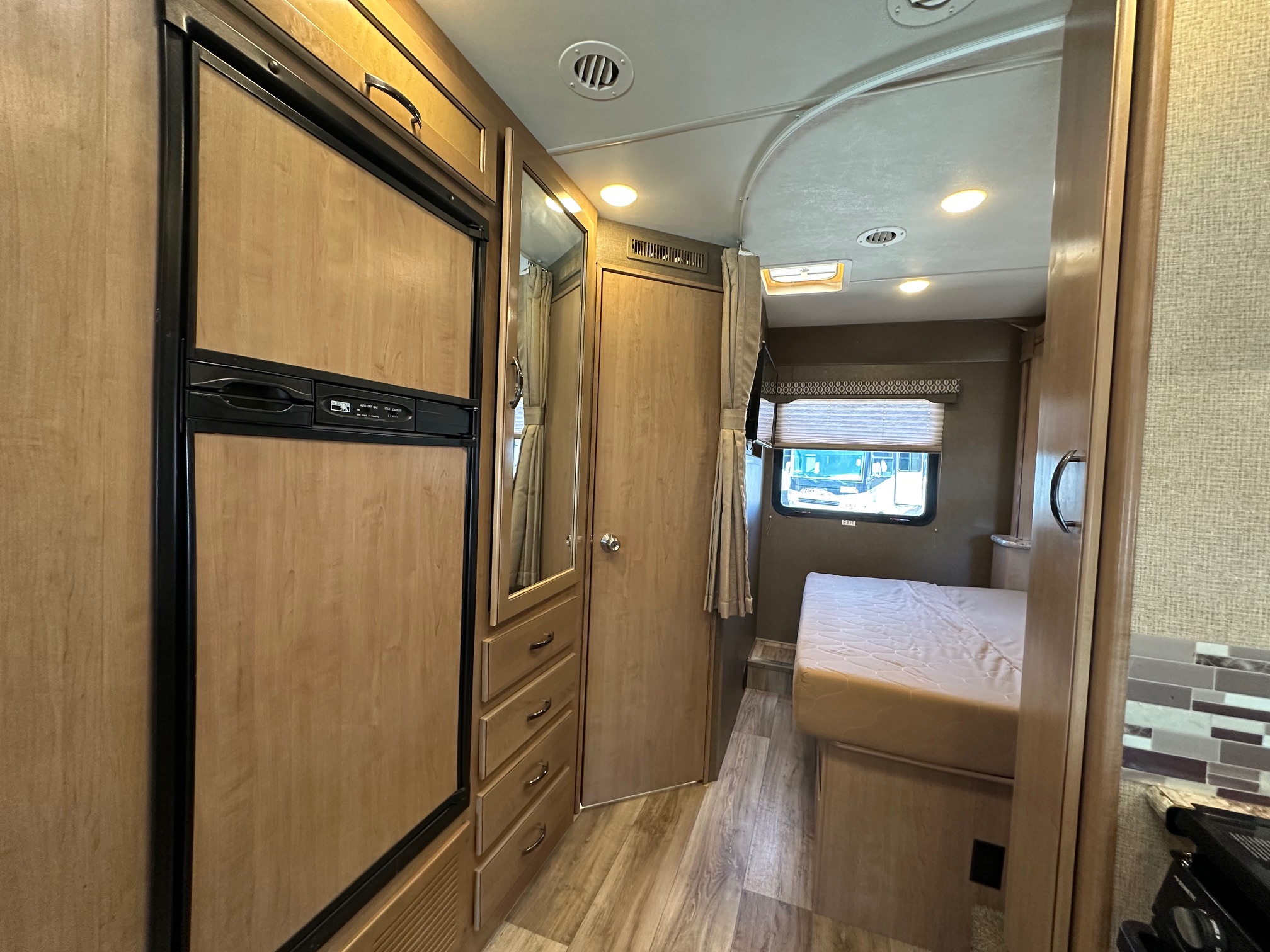 2018 Thor Freedom Elite 26HE Class C Motorhome