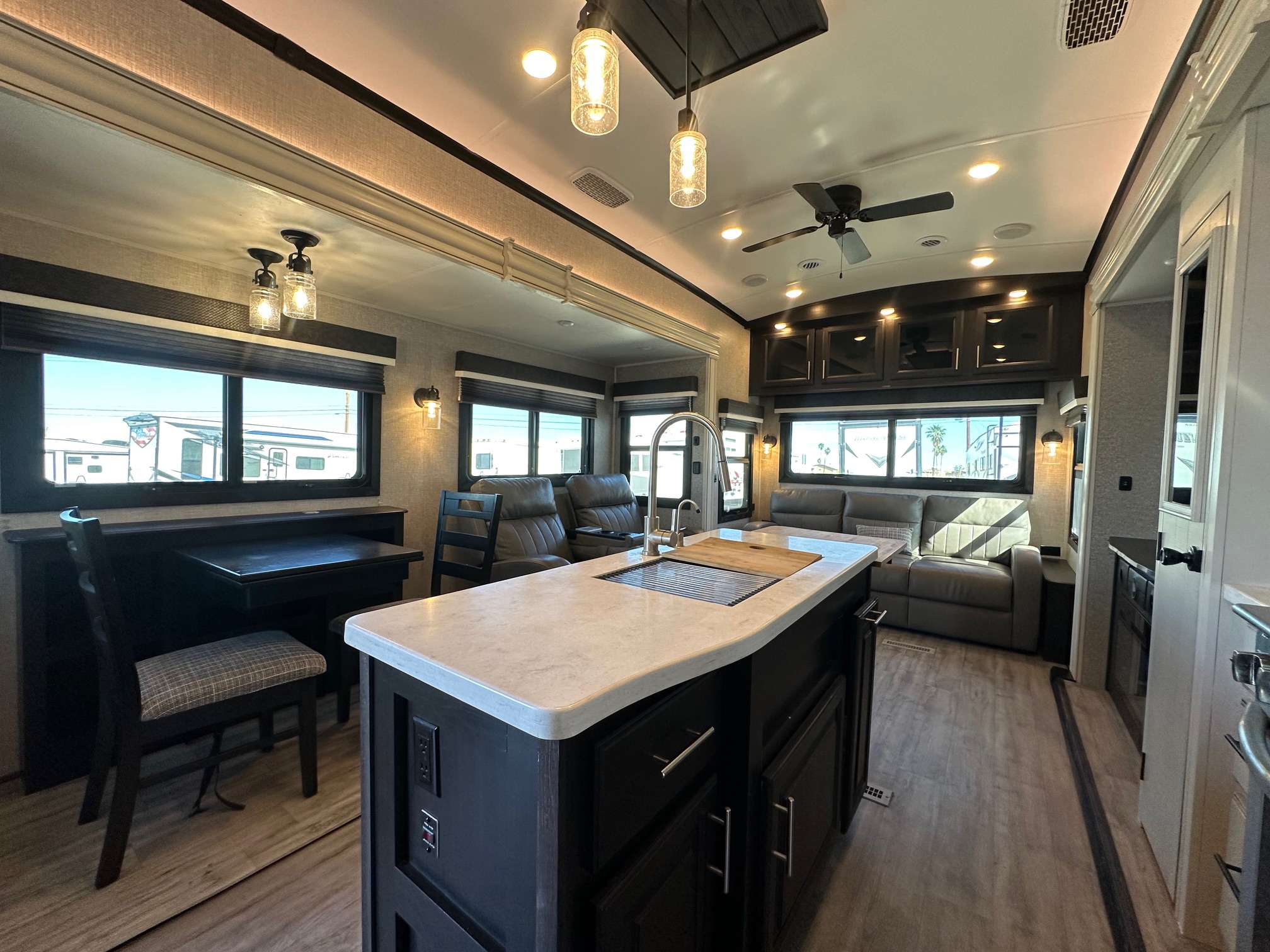 2022 Jayco North Point 377RLBH 5th wheel – separate bedroom!