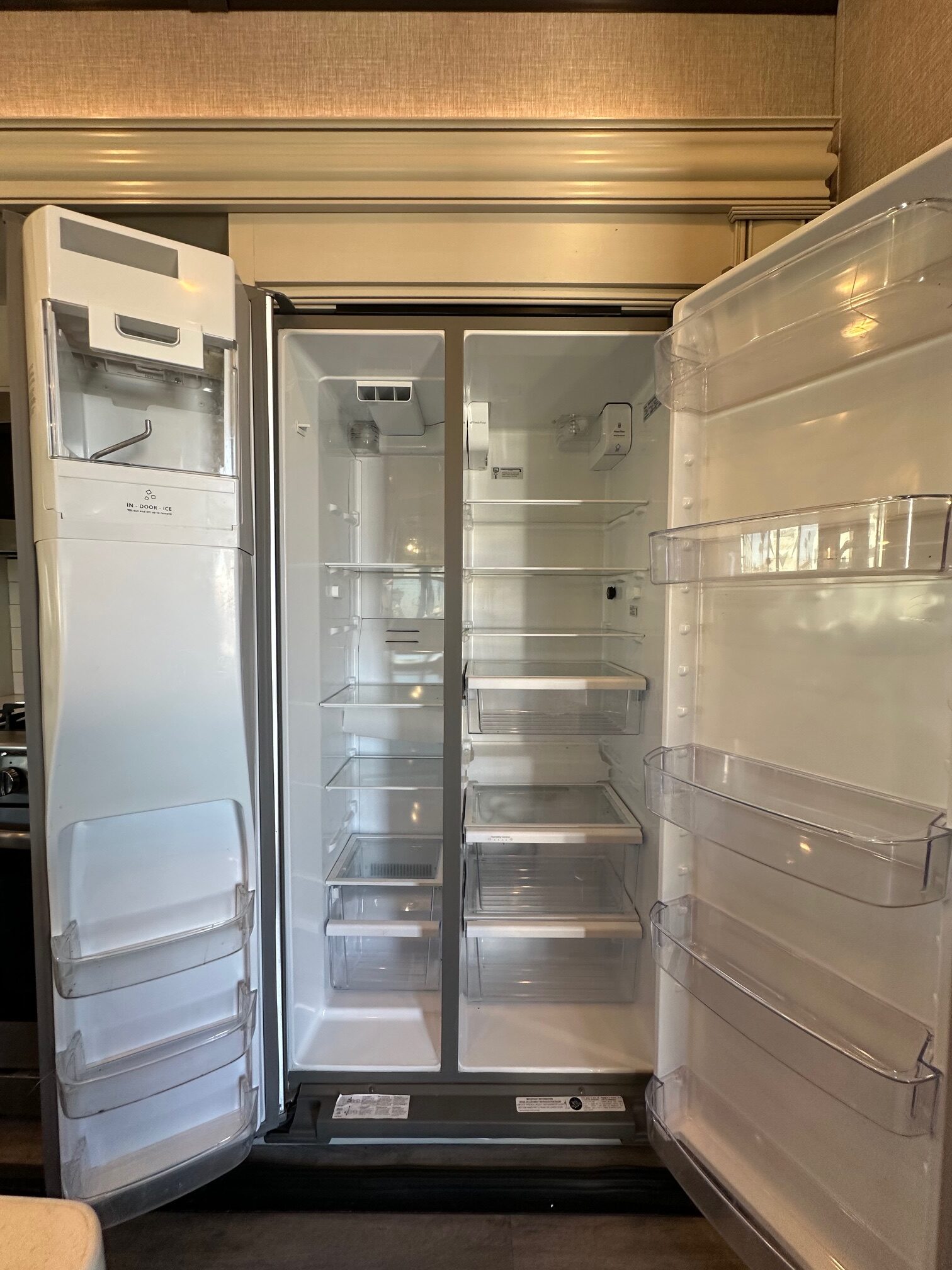 2022 Jayco North Point 377RLBH 5th wheel – separate bedroom!