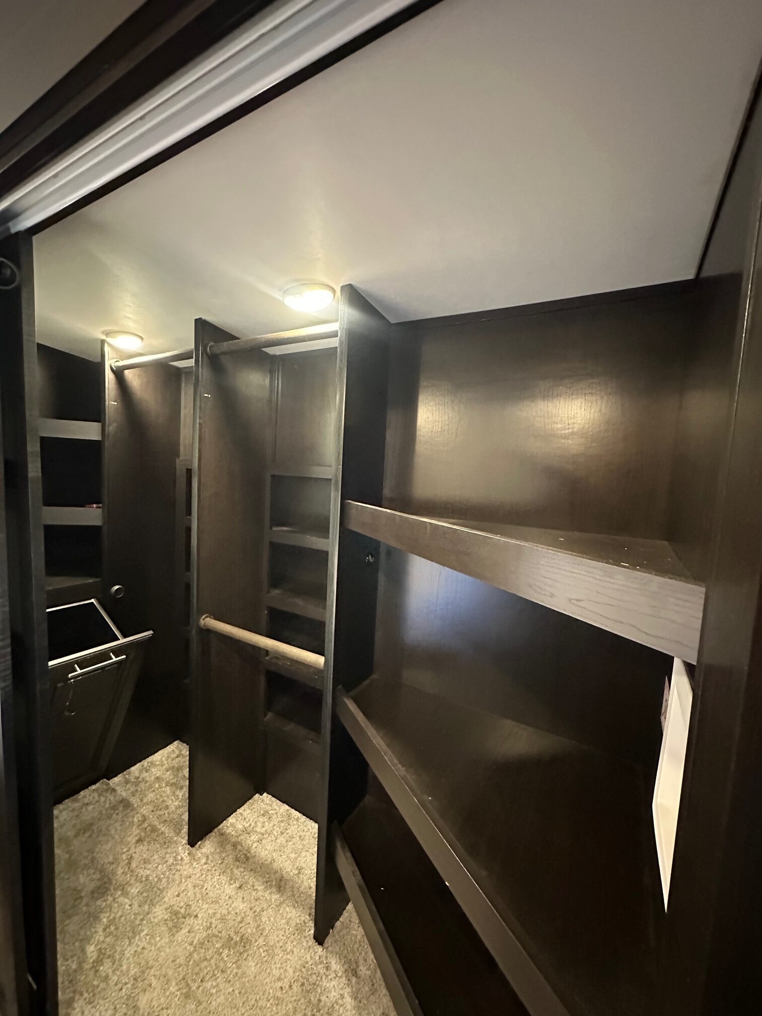 2022 Jayco North Point 377RLBH 5th wheel – separate bedroom!