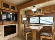 2009 Damon Tuscany 4072 Class A Diesel Pusher Motorhome