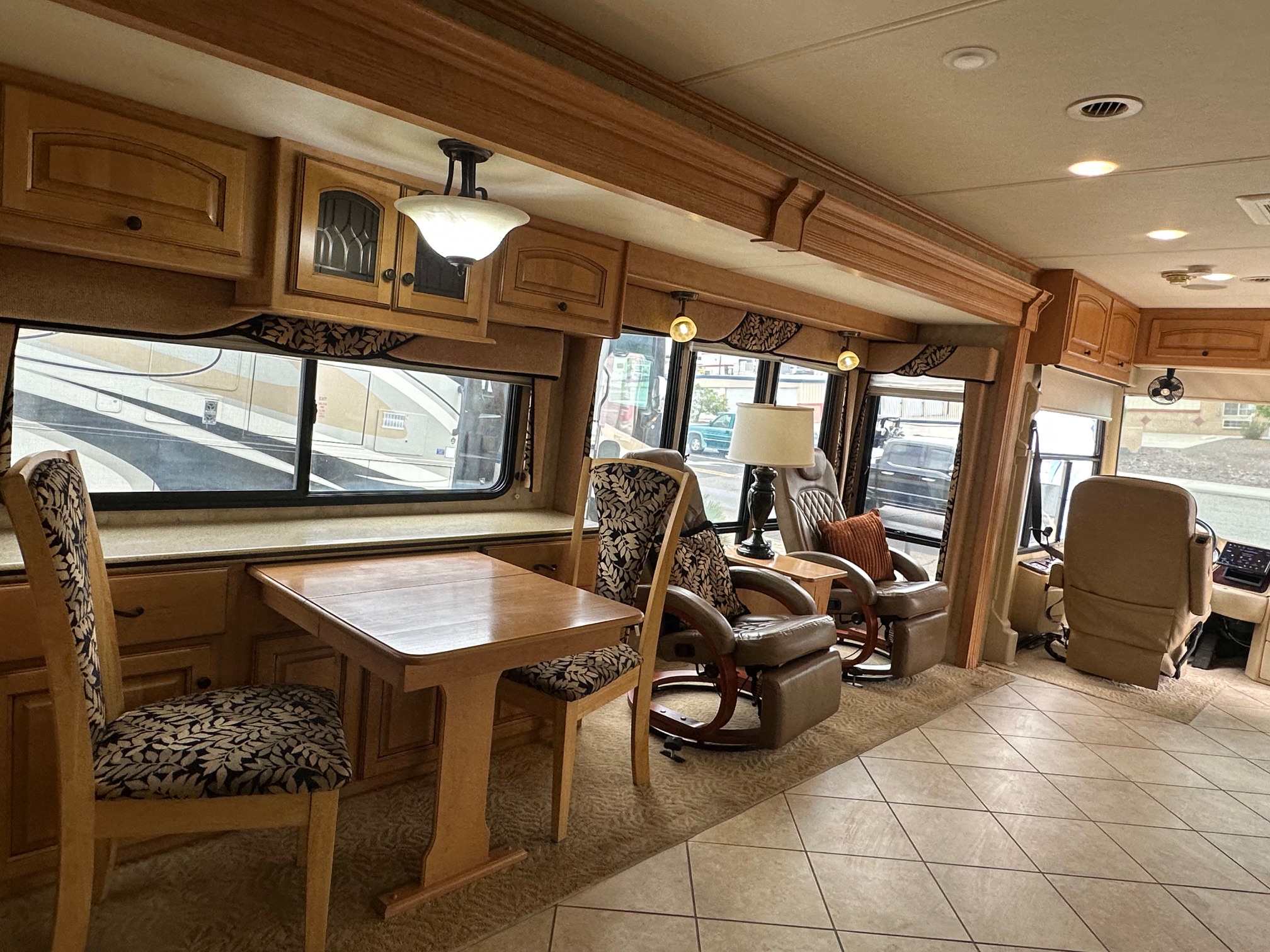 2009 Damon Tuscany 4072 Class A Diesel Pusher Motorhome