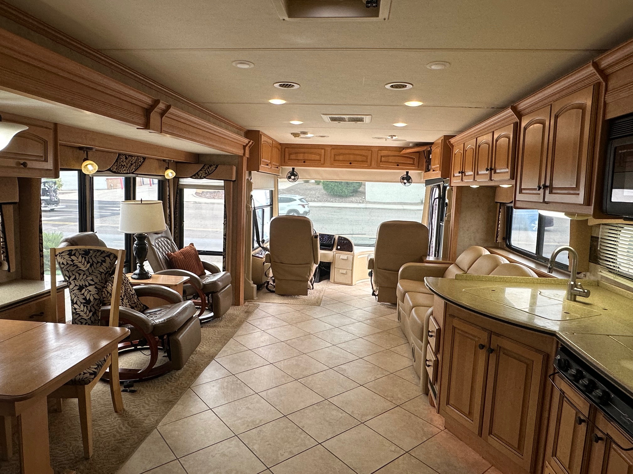 2009 Damon Tuscany 4072 Class A Diesel Pusher Motorhome
