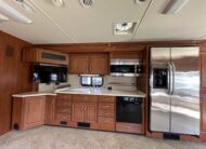 2010 Fleetwood Discovery 40G Class A Diesel Pusher Motorhome