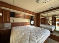 2010 Fleetwood Discovery 40G Class A Diesel Pusher Motorhome