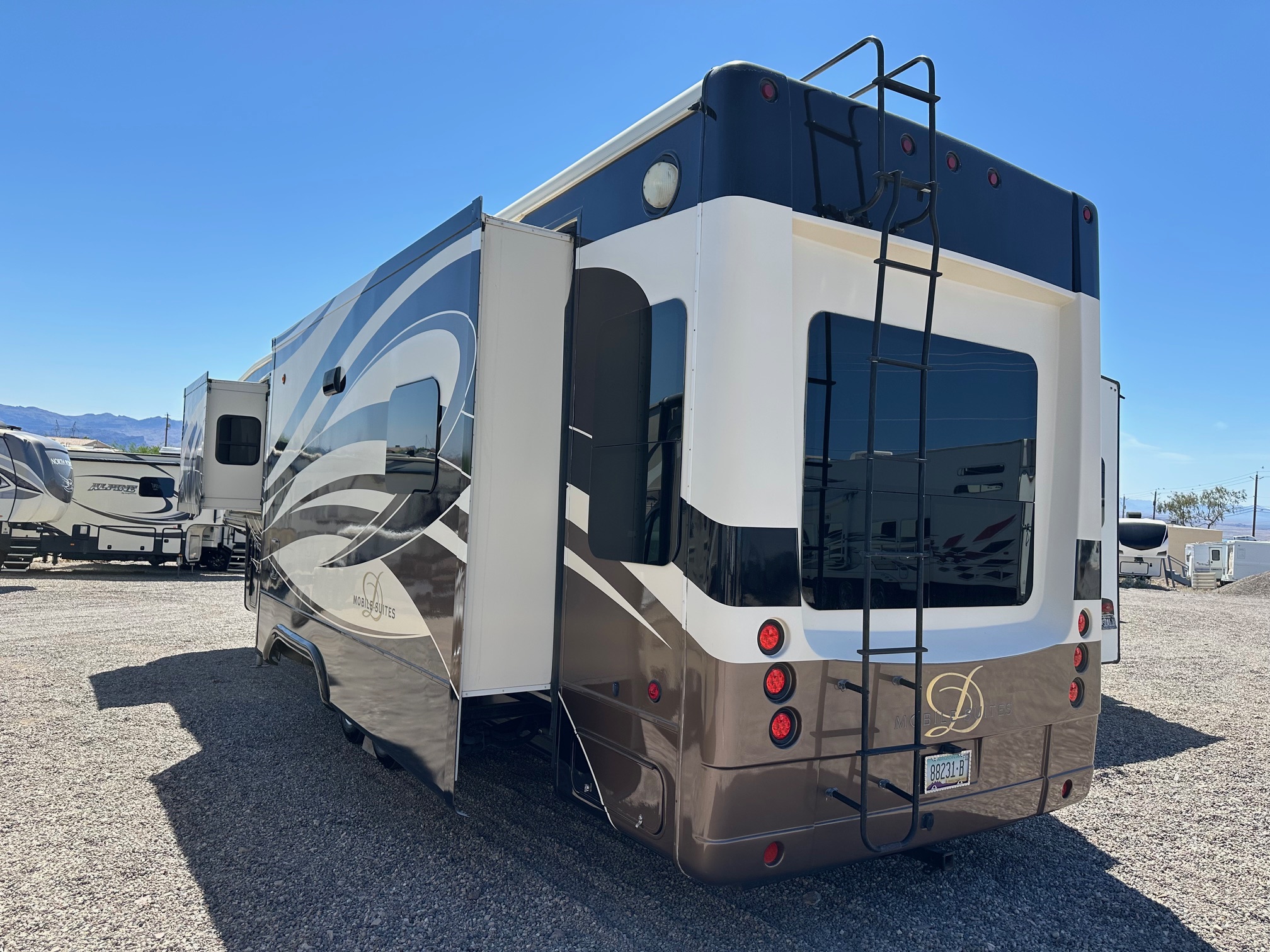 2015 DRV Mobile Suites 38RSSA 5th Wheel 