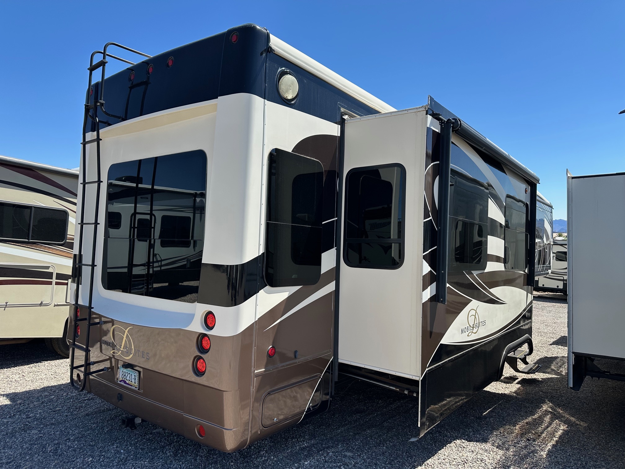 2015 DRV Mobile Suites 38RSSA 5th Wheel 