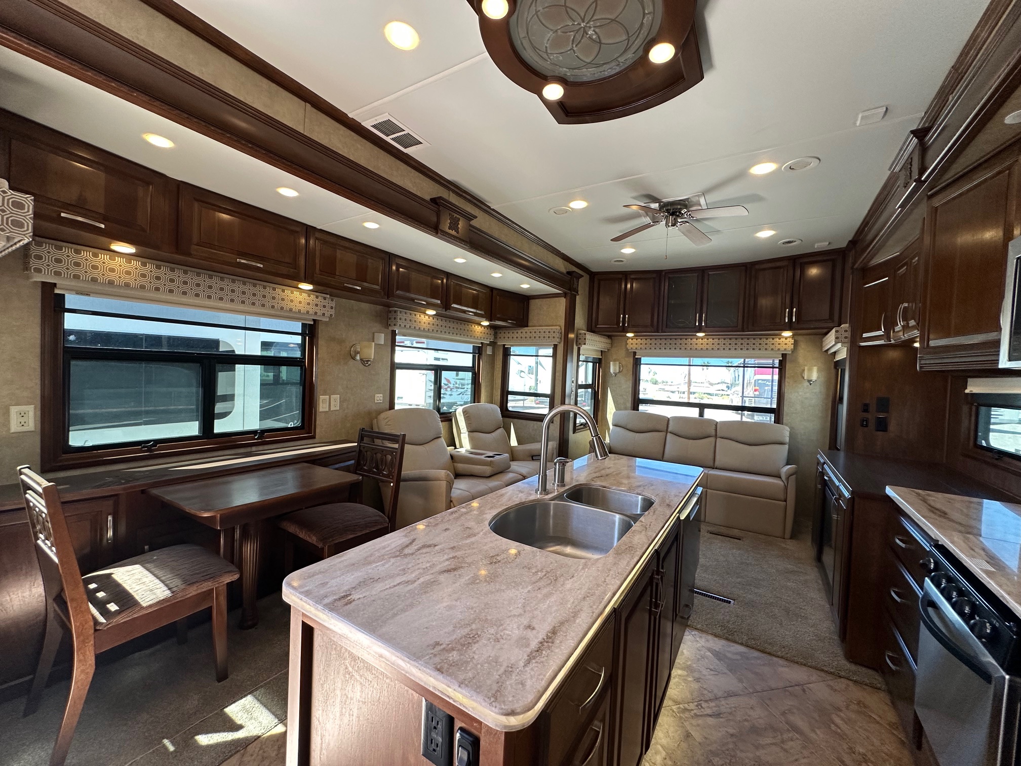 2015 DRV Mobile Suites 38RSSA 5th Wheel 