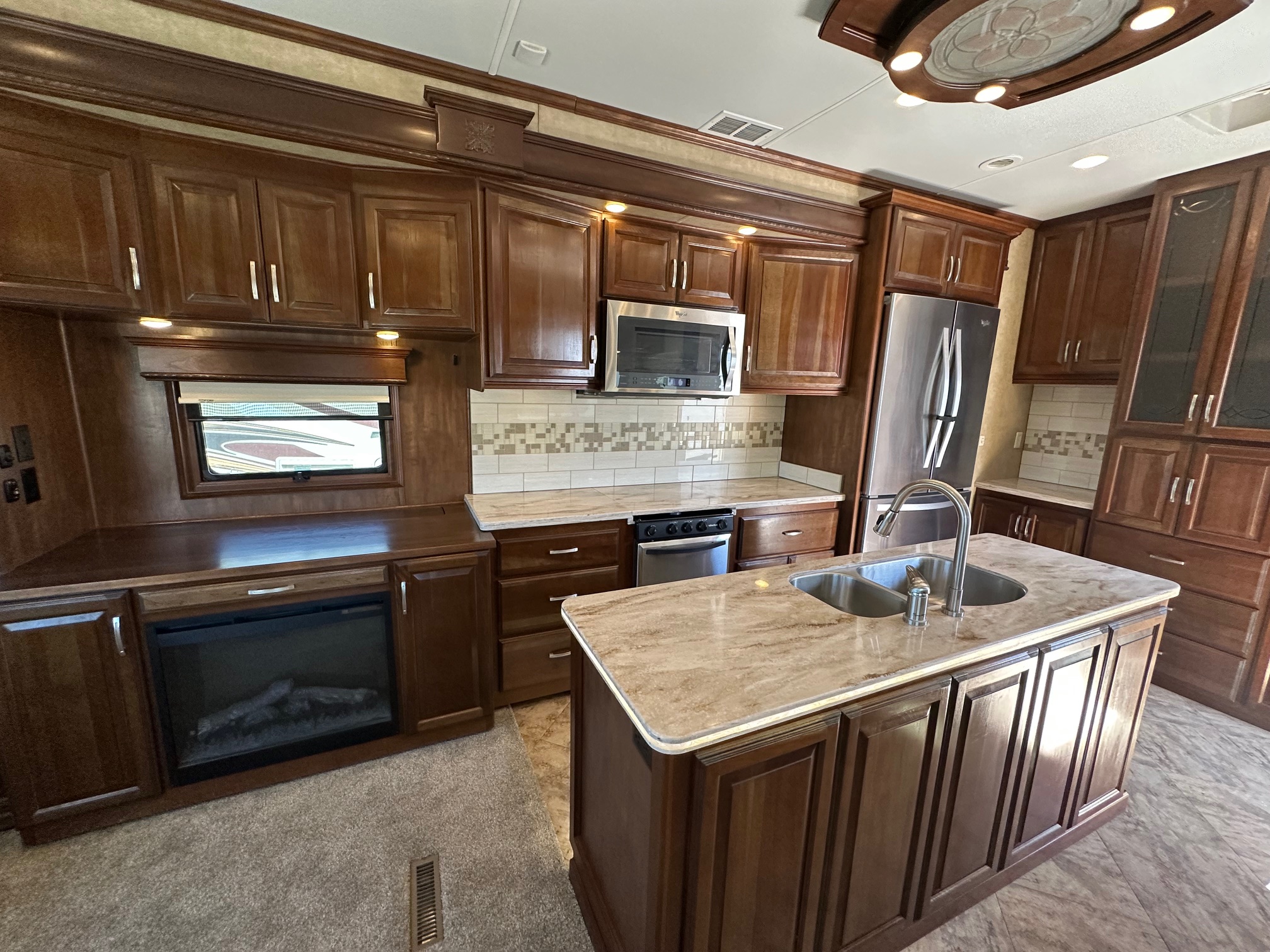 2015 DRV Mobile Suites 38RSSA 5th Wheel 