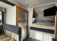 2005 Lance Max 981-9’11” Truck Camper