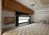 2005 Lance Max 981-9’11” Truck Camper