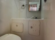 2005 Lance Max 981-9’11” Truck Camper