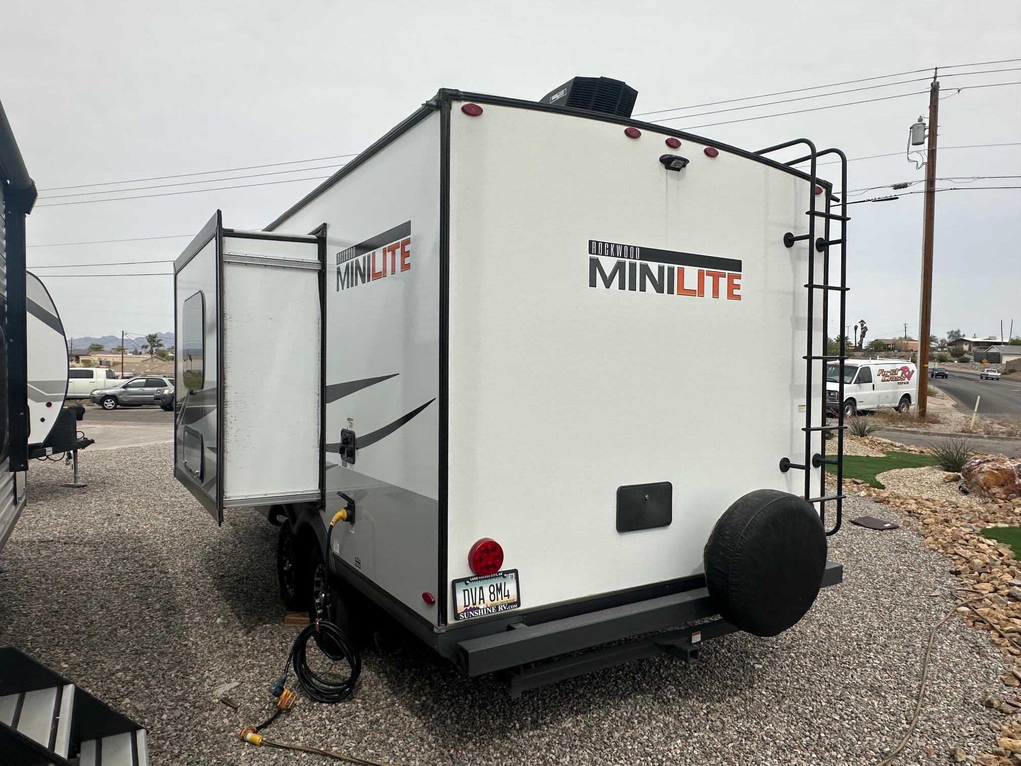 2022 Forest River Rockwood Minilite 2109S Travel Trailer – Solar & 1000w Inverter!
