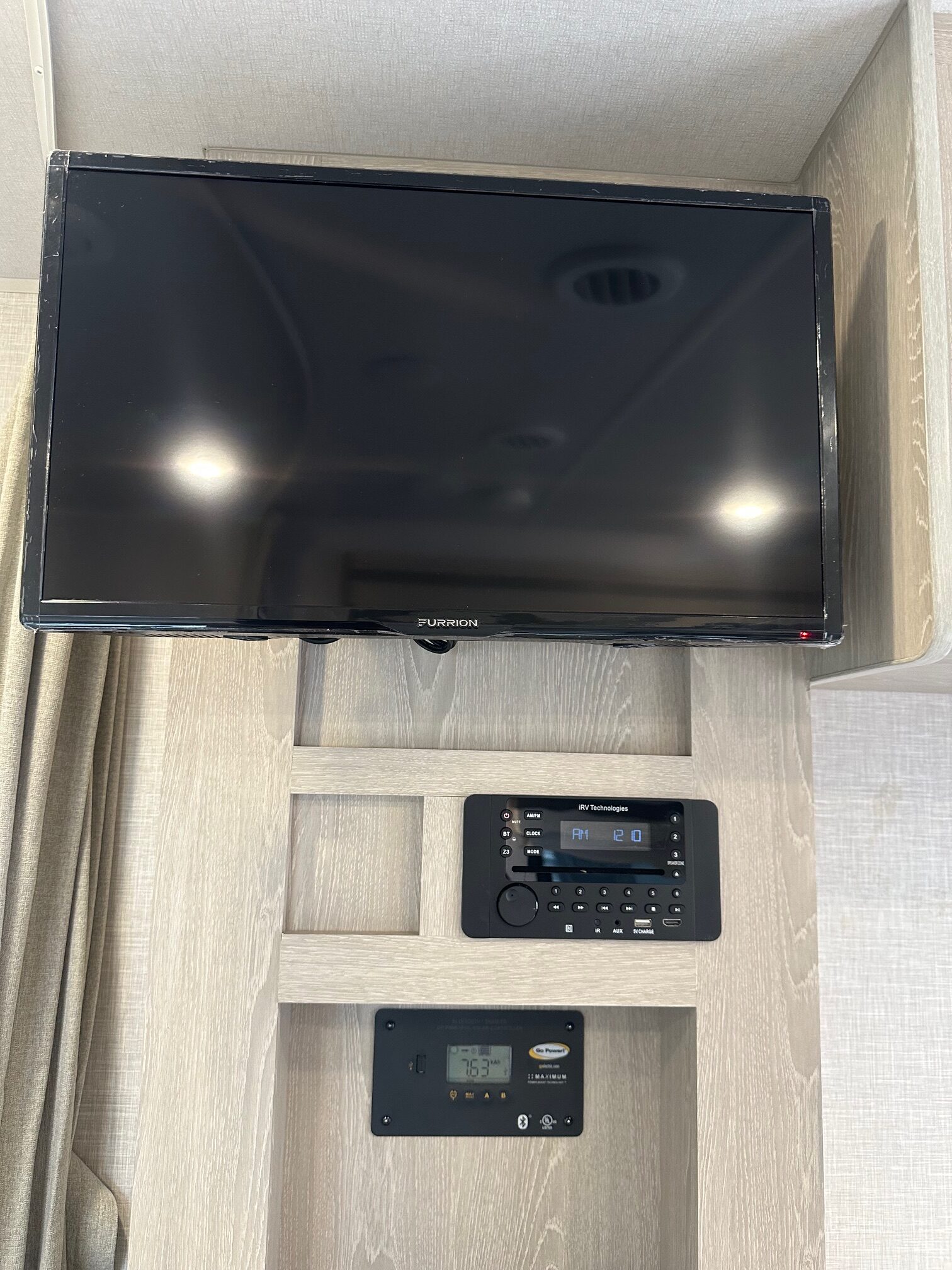 2022 Forest River Rockwood Minilite 2109S Travel Trailer – Solar & 1000w Inverter!