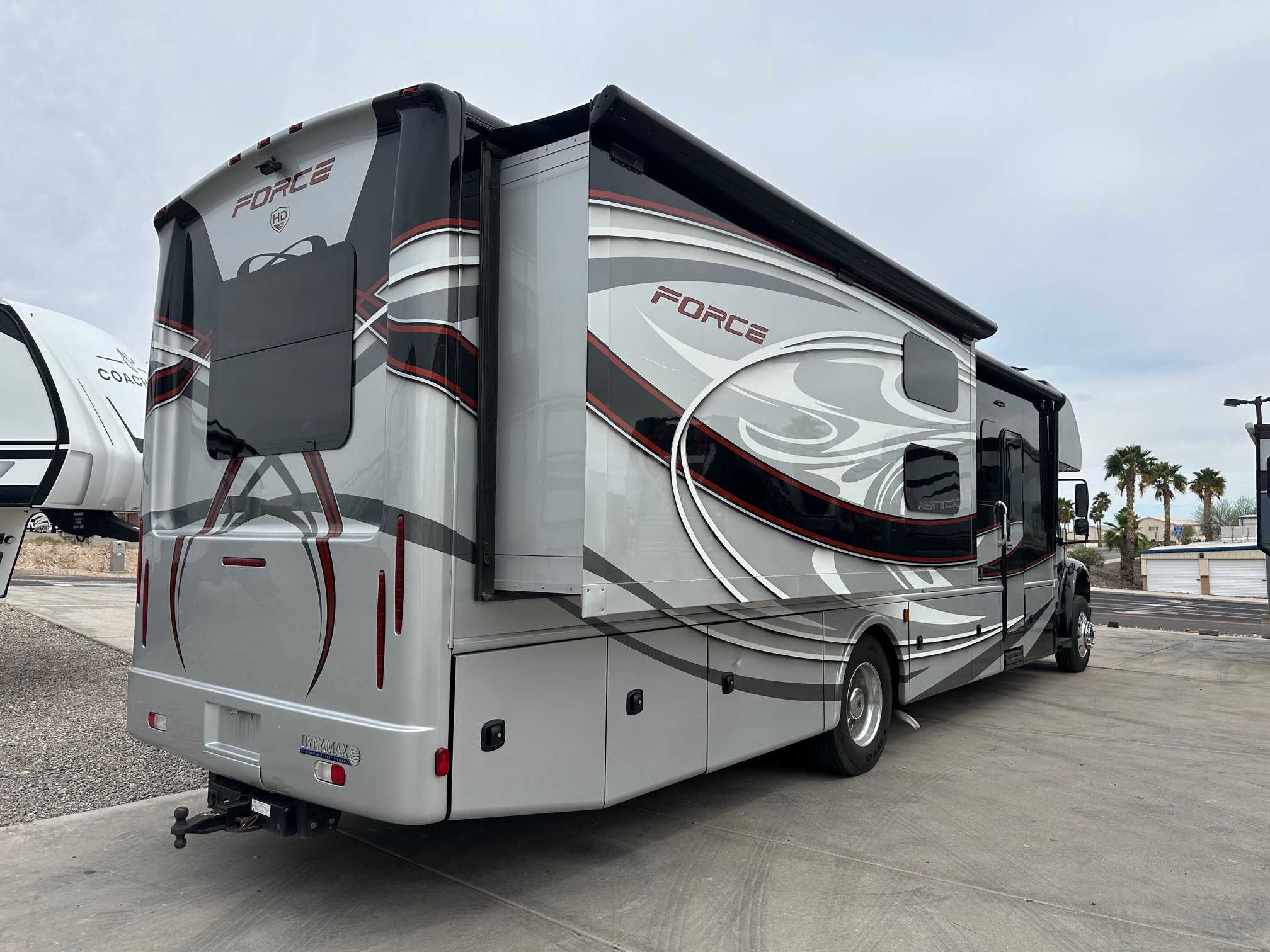 2017 Dynamax Force HD Series 37BHHD Super C Diesel Motorhome 