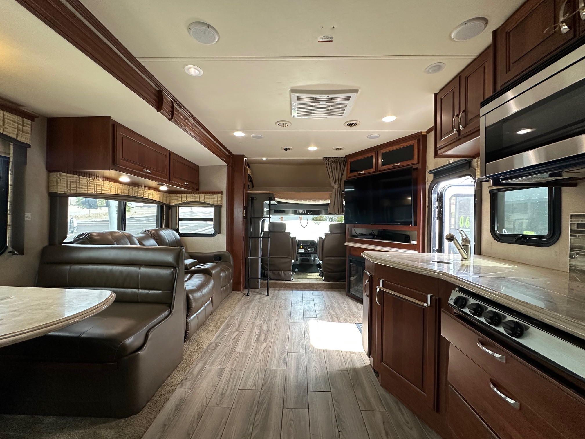 2017 Dynamax Force HD Series 37BHHD Super C Diesel Motorhome 