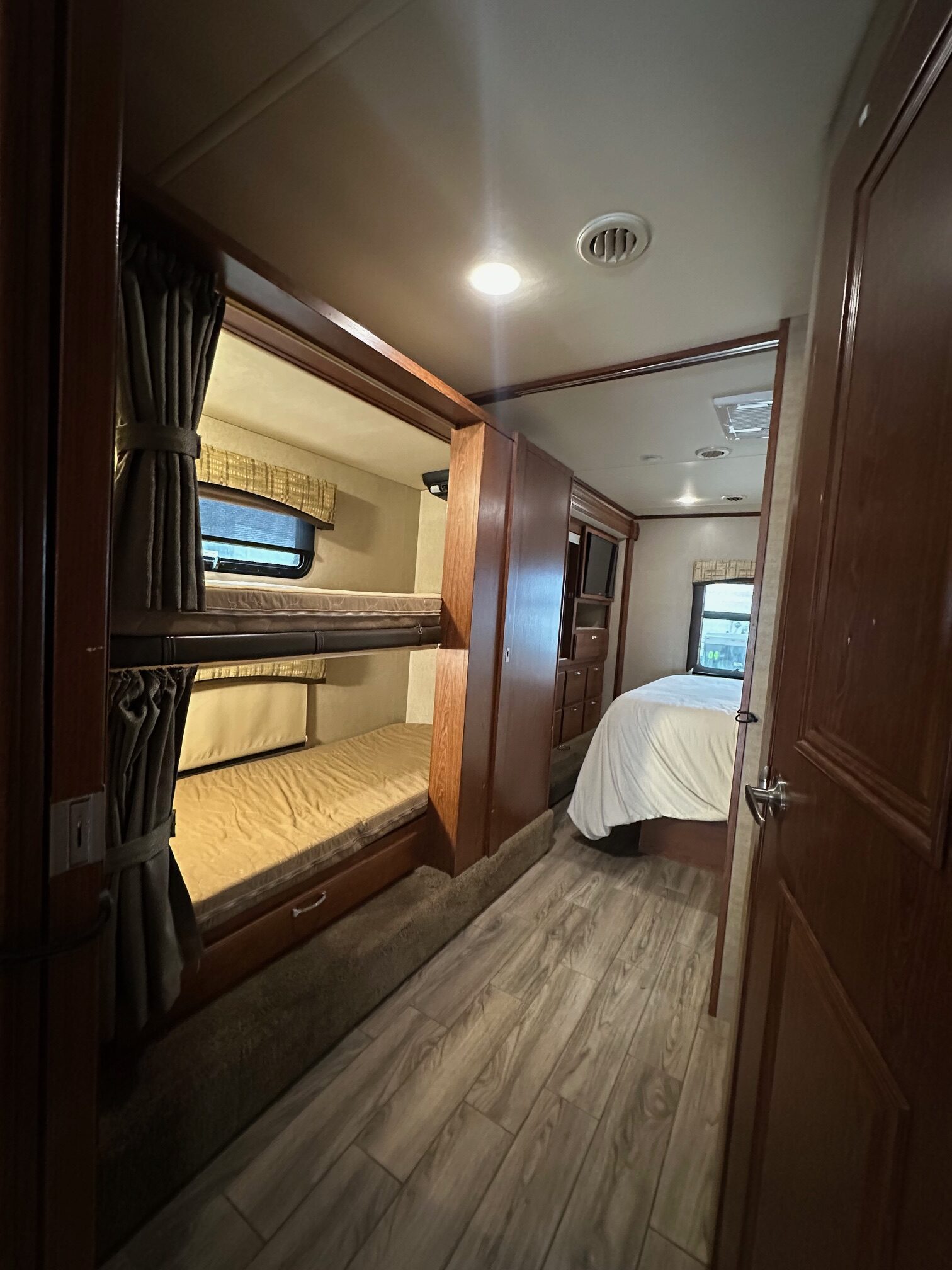 2017 Dynamax Force HD Series 37BHHD Super C Diesel Motorhome 