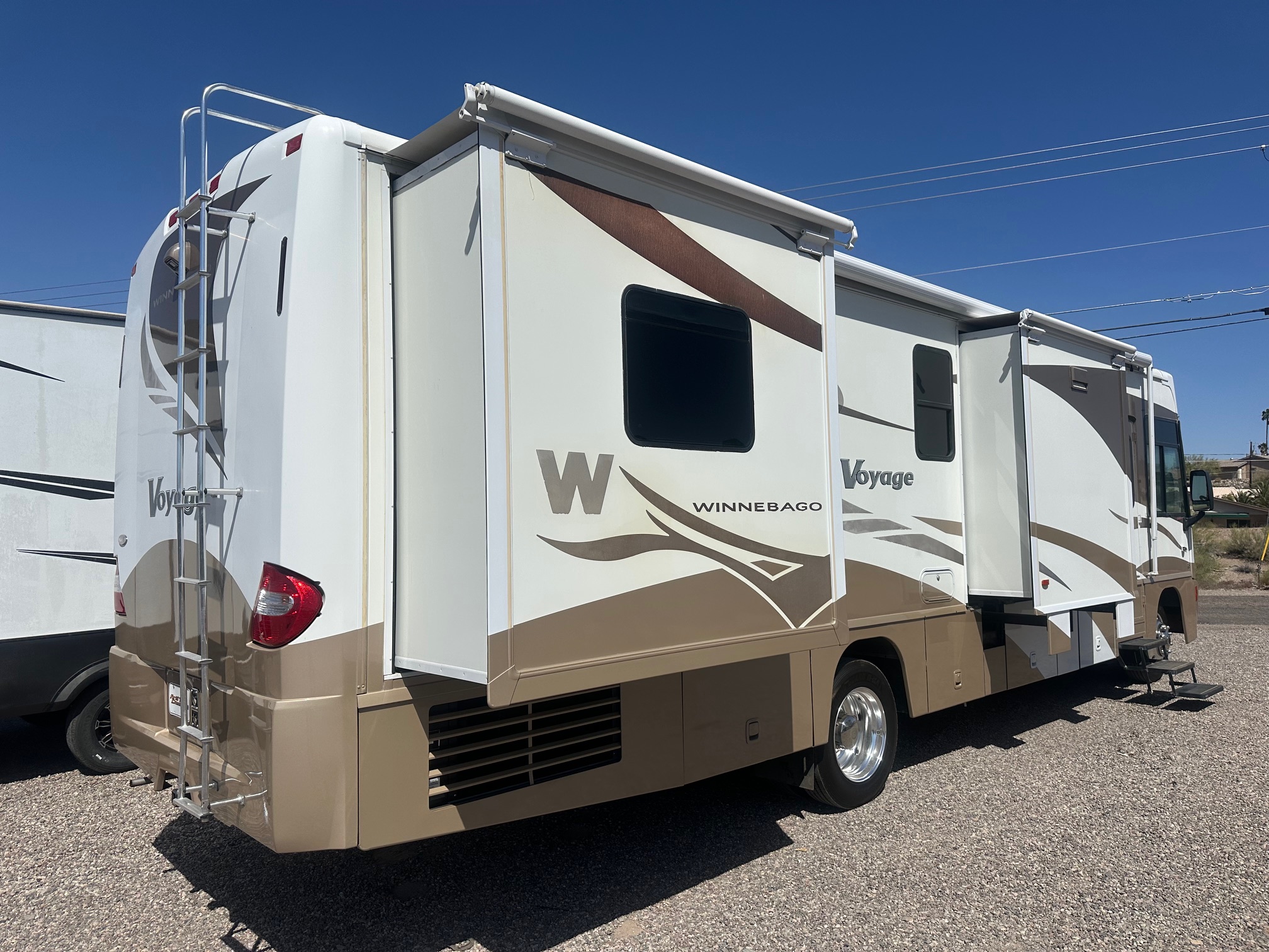 2008 Winnebago Voyage 35A Class A Gas Motorhome