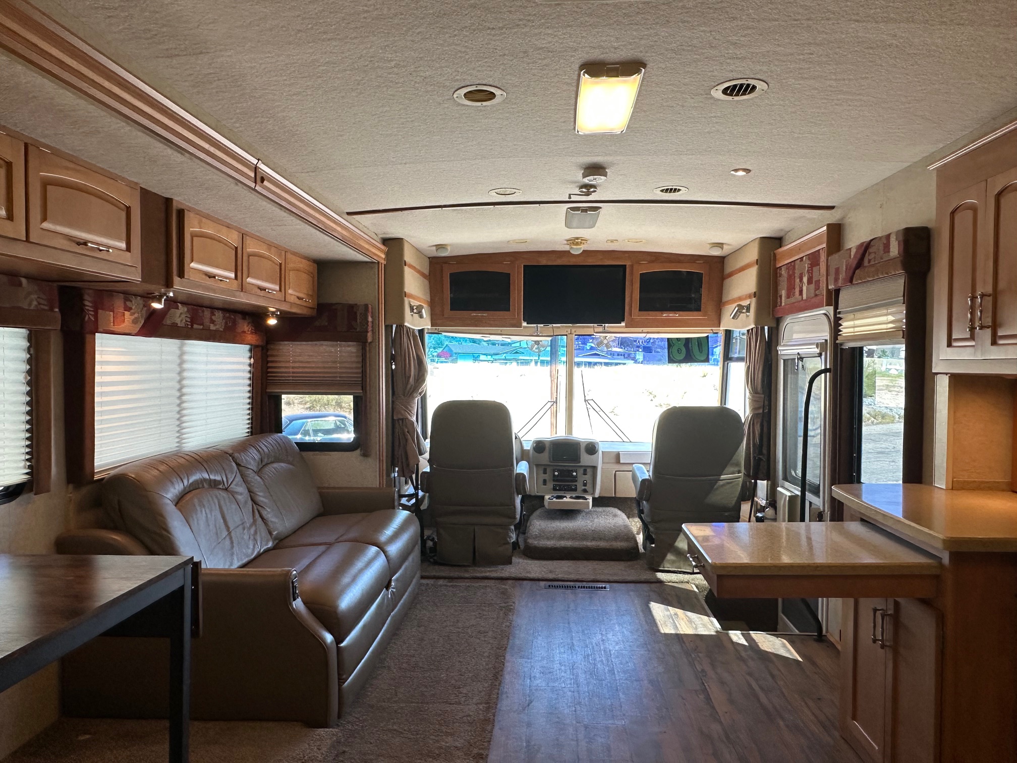 2008 Winnebago Voyage 35A Class A Gas Motorhome