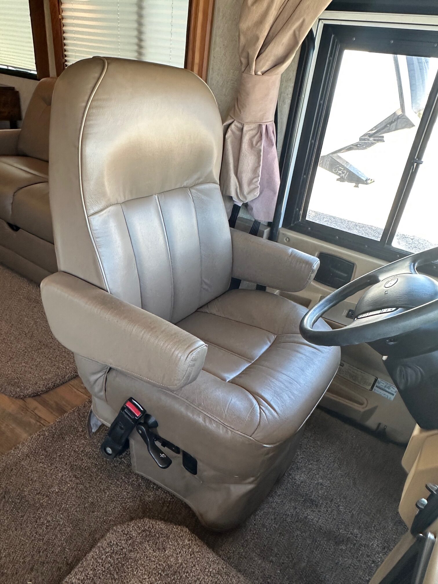 2008 Winnebago Voyage 35A Class A Gas Motorhome