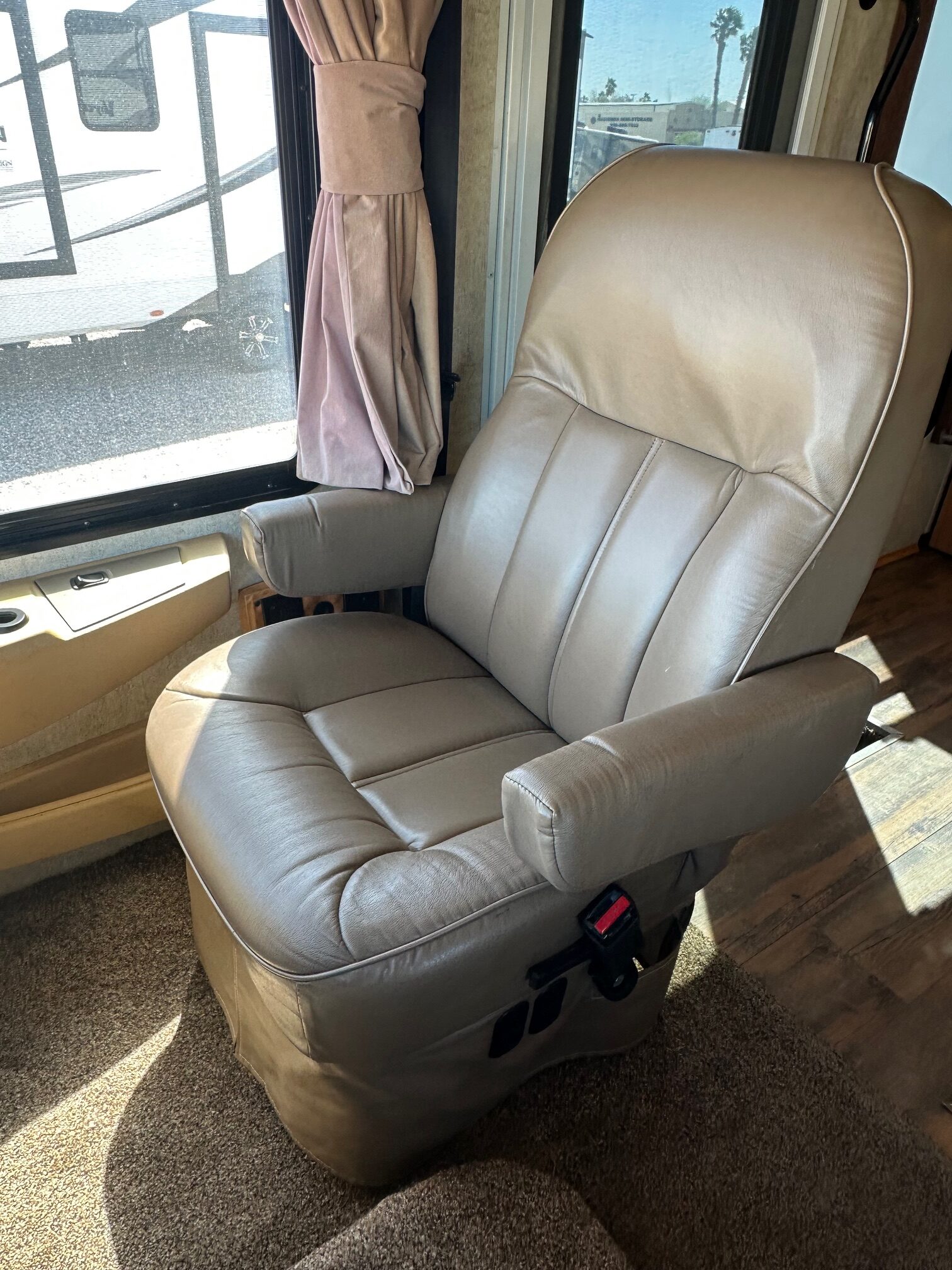 2008 Winnebago Voyage 35A Class A Gas Motorhome