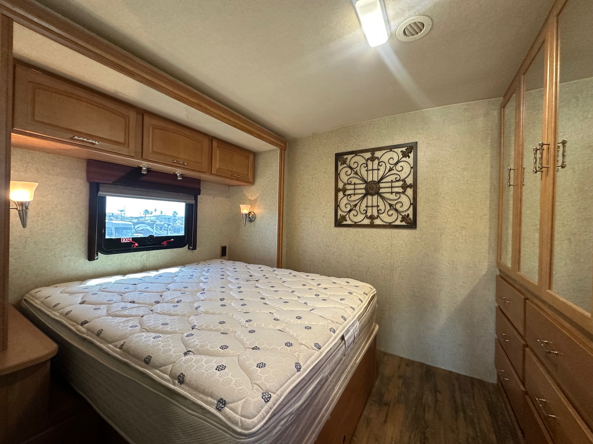 2008 Winnebago Voyage 35A Class A Gas Motorhome