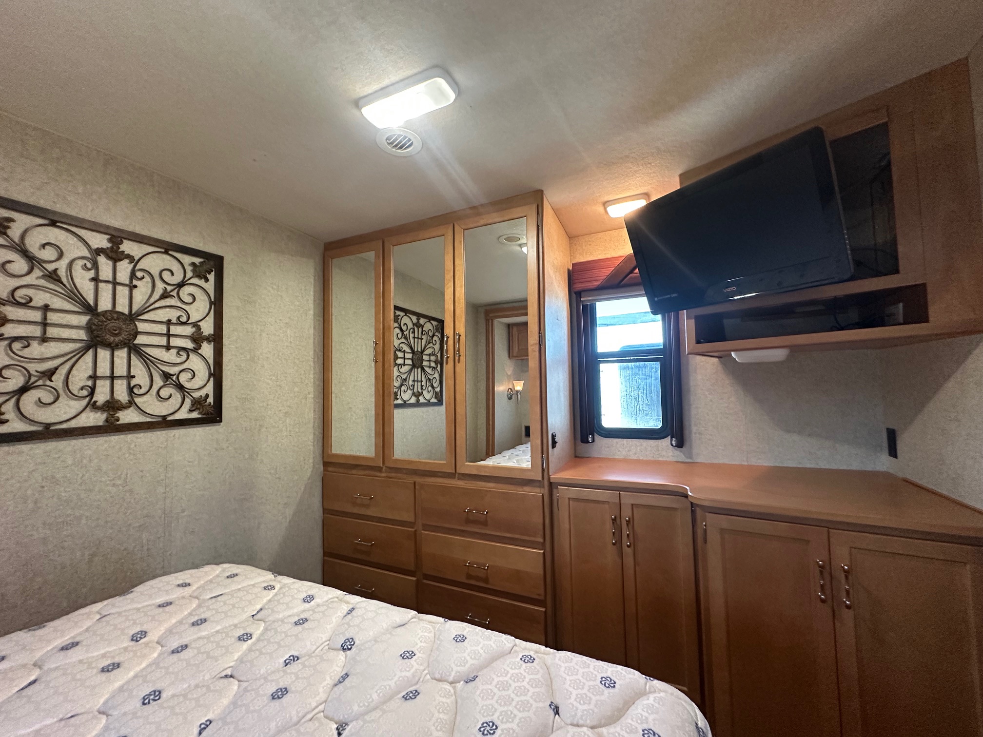 2008 Winnebago Voyage 35A Class A Gas Motorhome