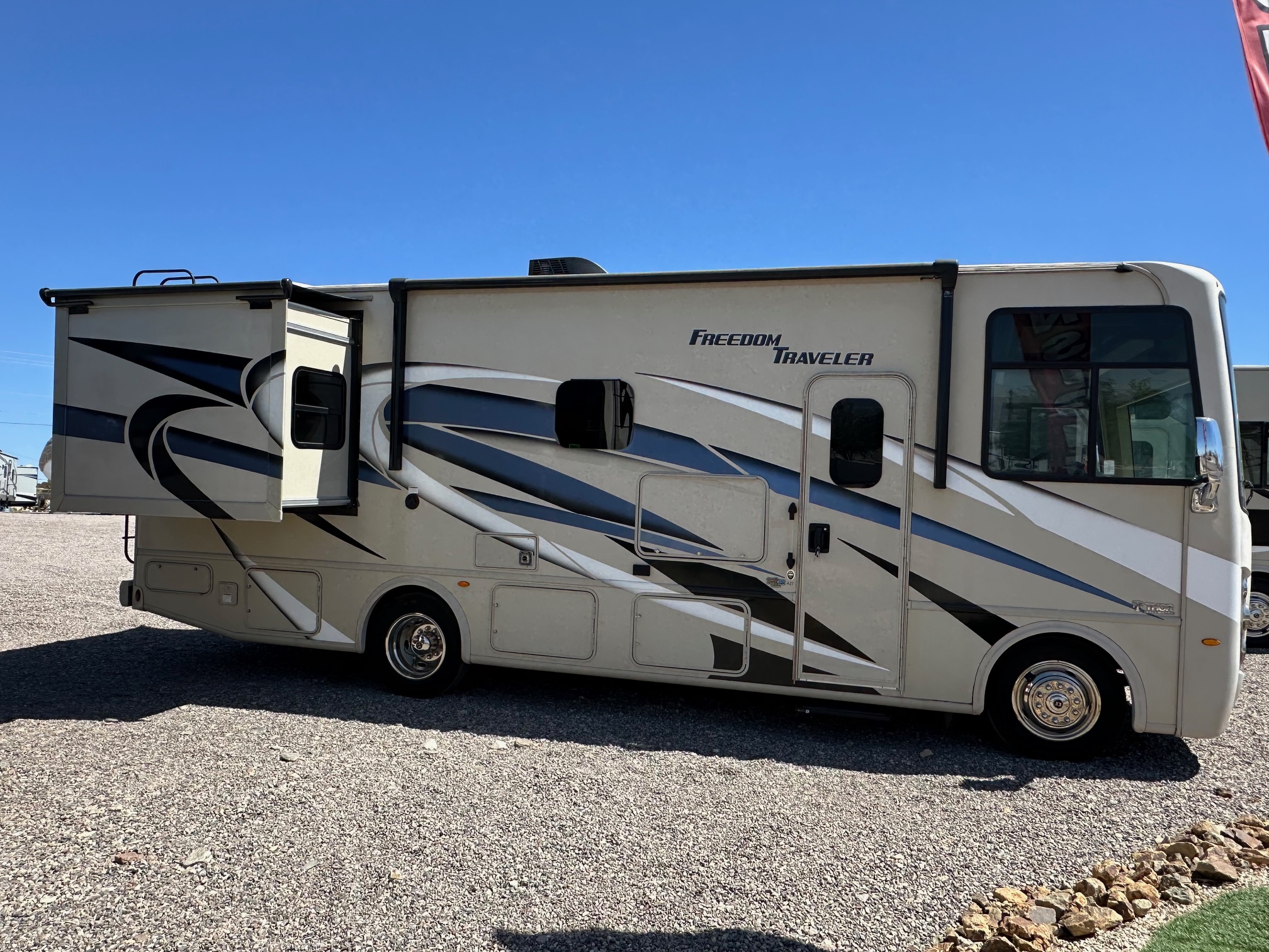 2021 Thor Freedom Traveler 27A Class A Motorhome