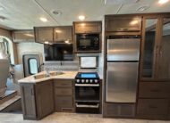 2021 Thor Freedom Traveler 27A Class A Motorhome