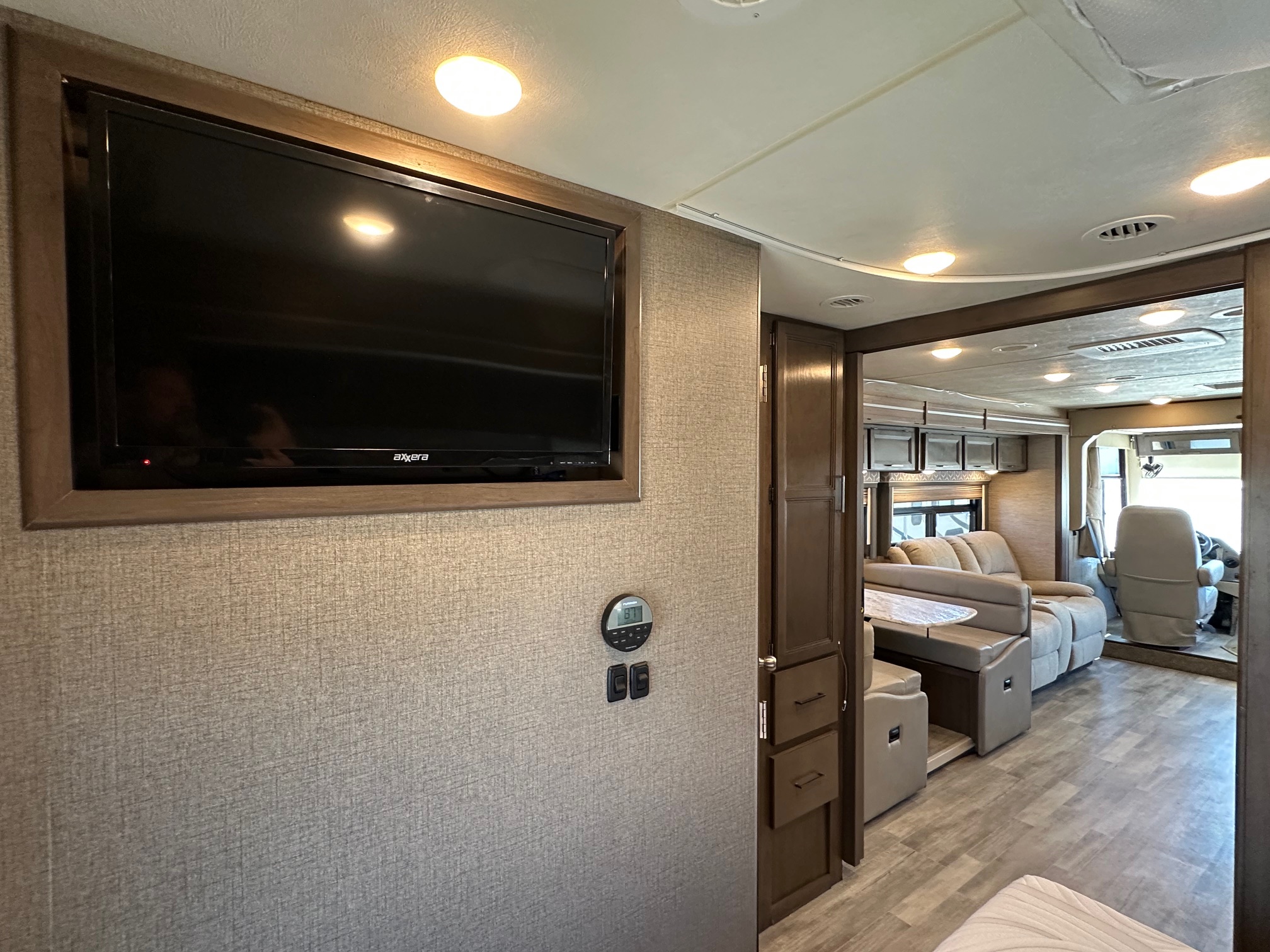2021 Thor Freedom Traveler 27A Class A Motorhome