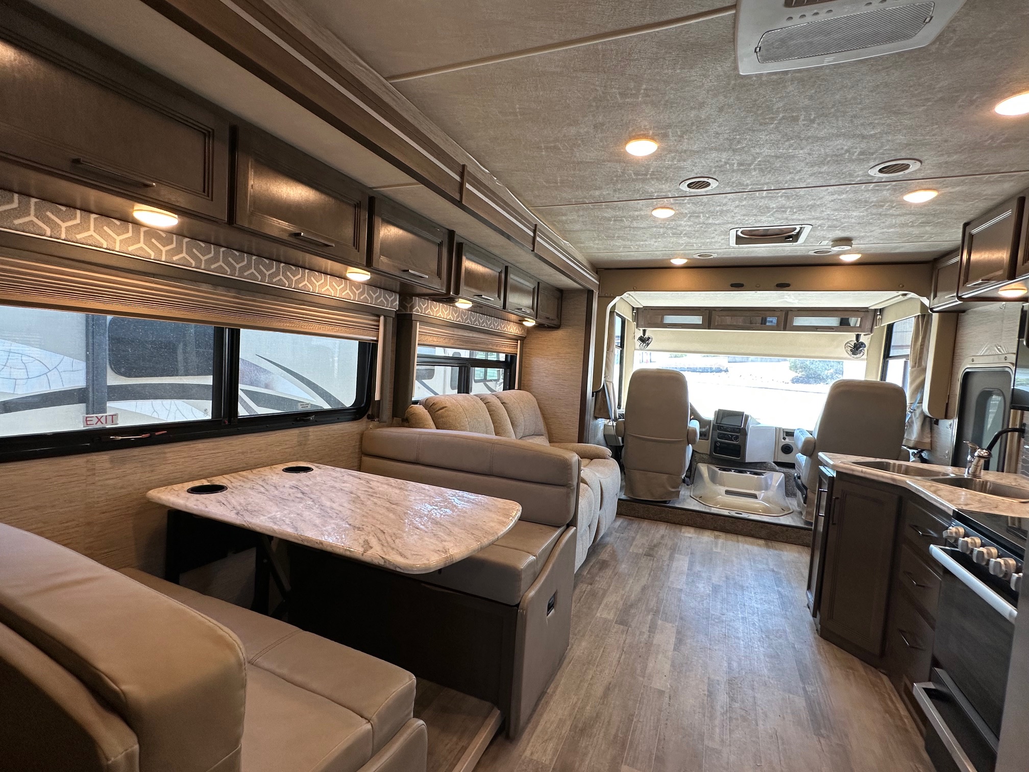 2021 Thor Freedom Traveler 27A Class A Motorhome