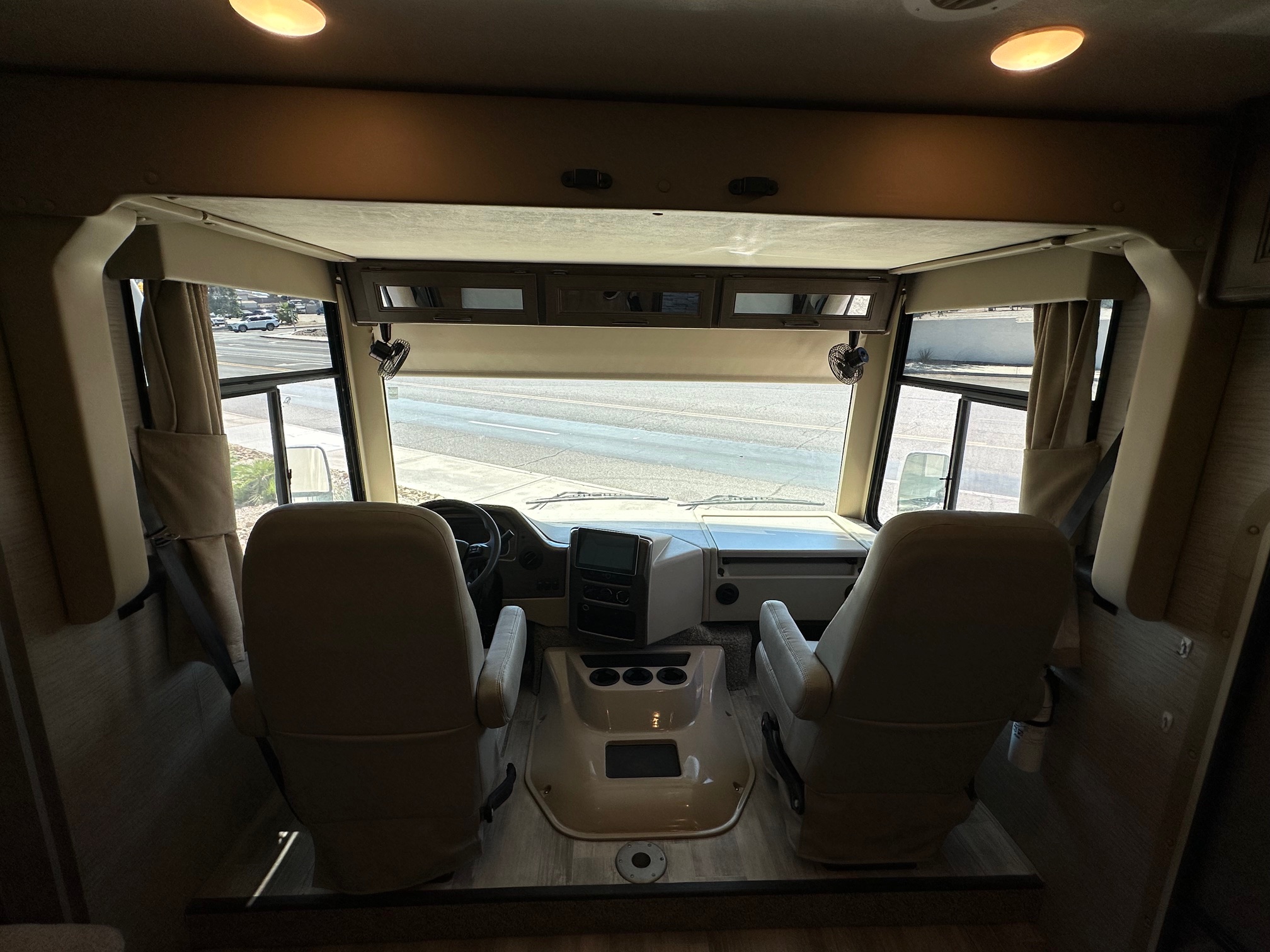 2021 Thor Freedom Traveler 27A Class A Motorhome