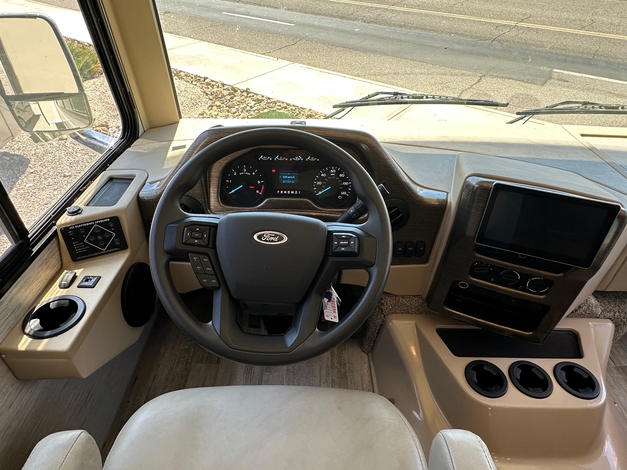 2021 Thor Freedom Traveler 27A Class A Motorhome