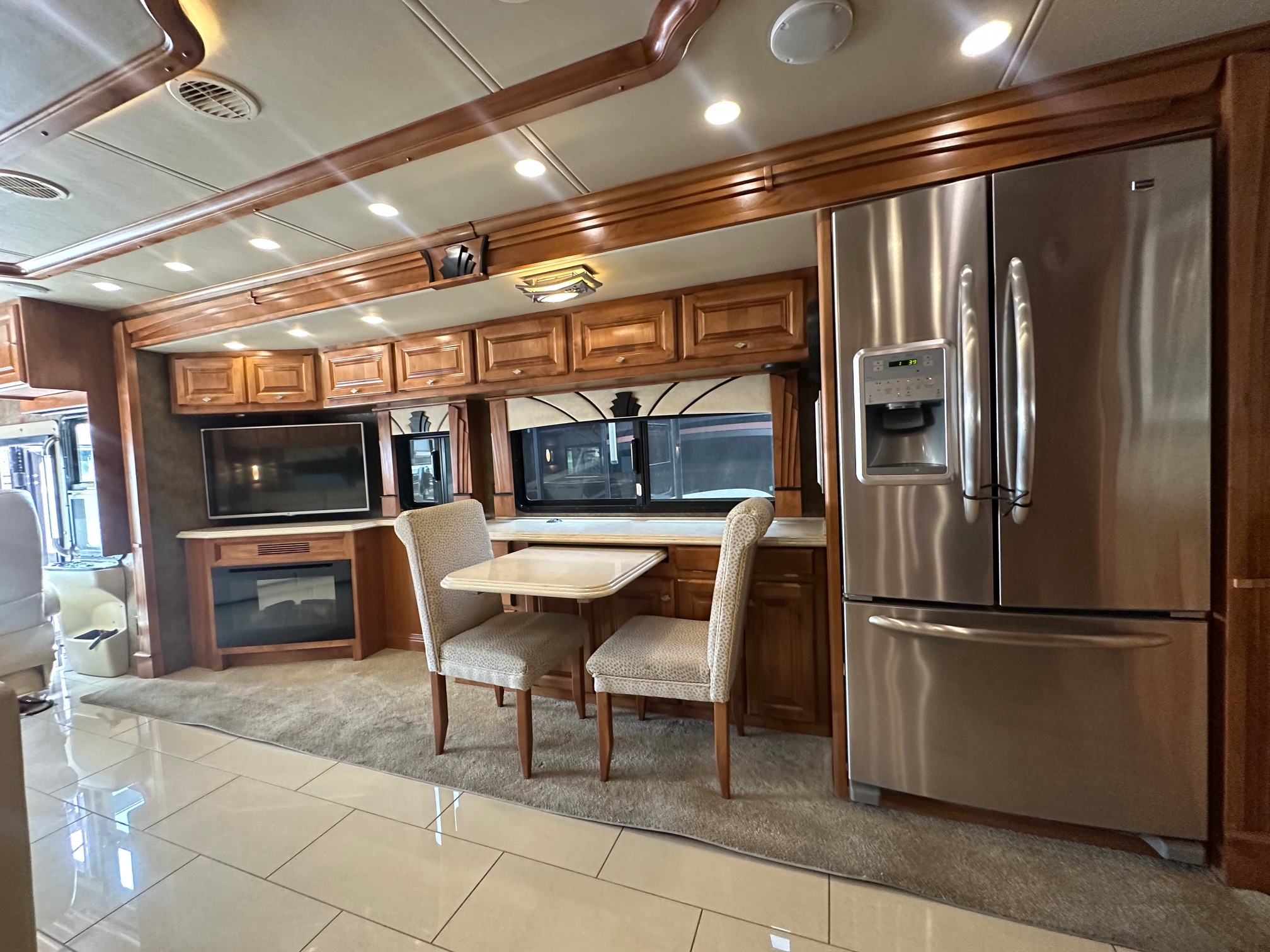 2015 Tiffin Phaeton 36GH Class A Diesel Pusher Motorhome