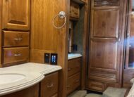 2015 Tiffin Phaeton 36GH Class A Diesel Pusher Motorhome