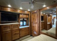 2015 Tiffin Phaeton 36GH Class A Diesel Pusher Motorhome
